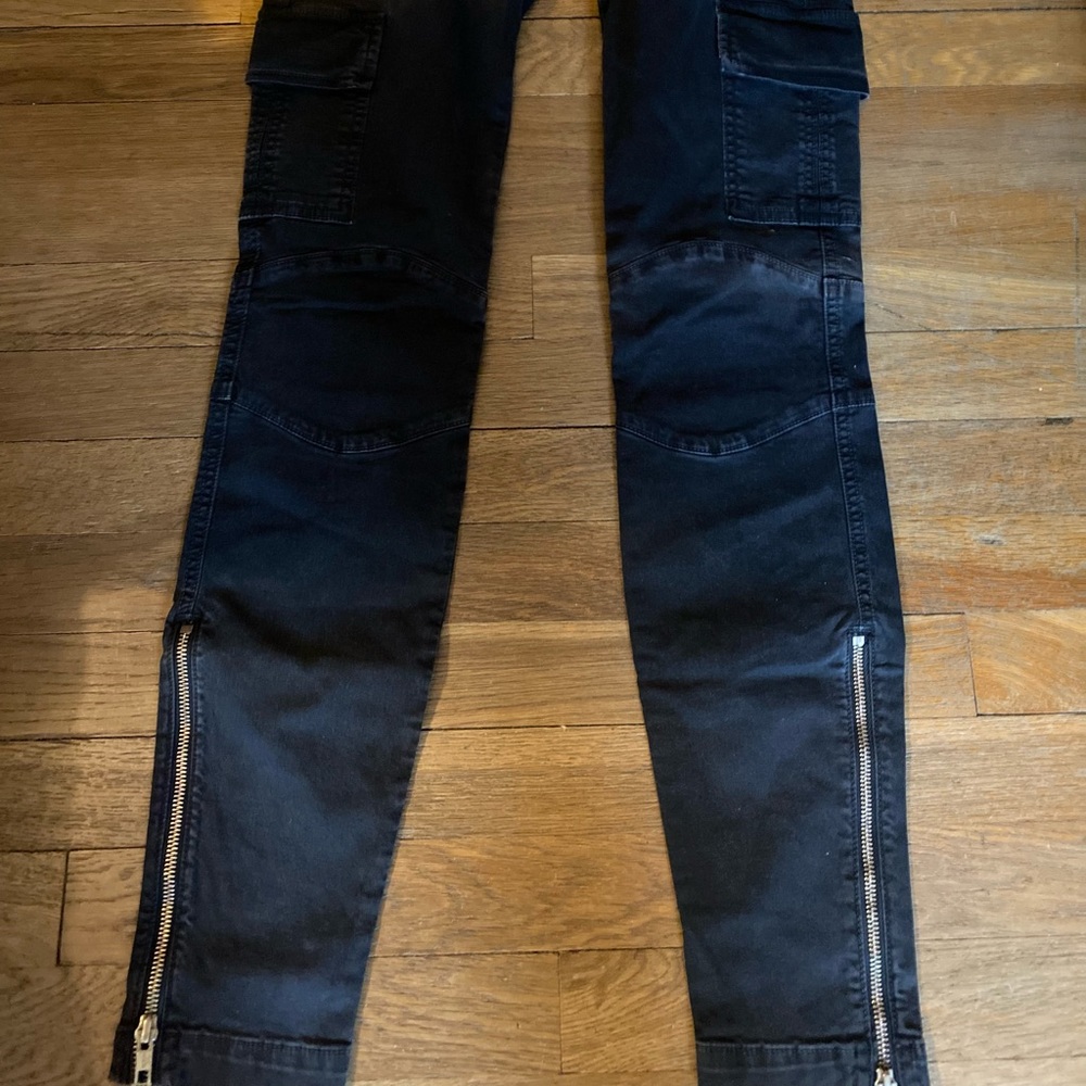 J Brand Maverick skinny zip cargo jeans. Zip pockets-faded black size 26. NWT